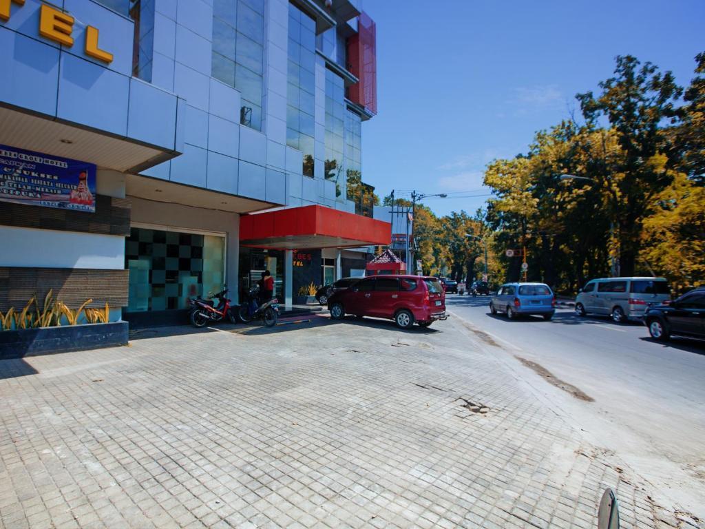Hotel Celebes Makassar Bagian luar foto